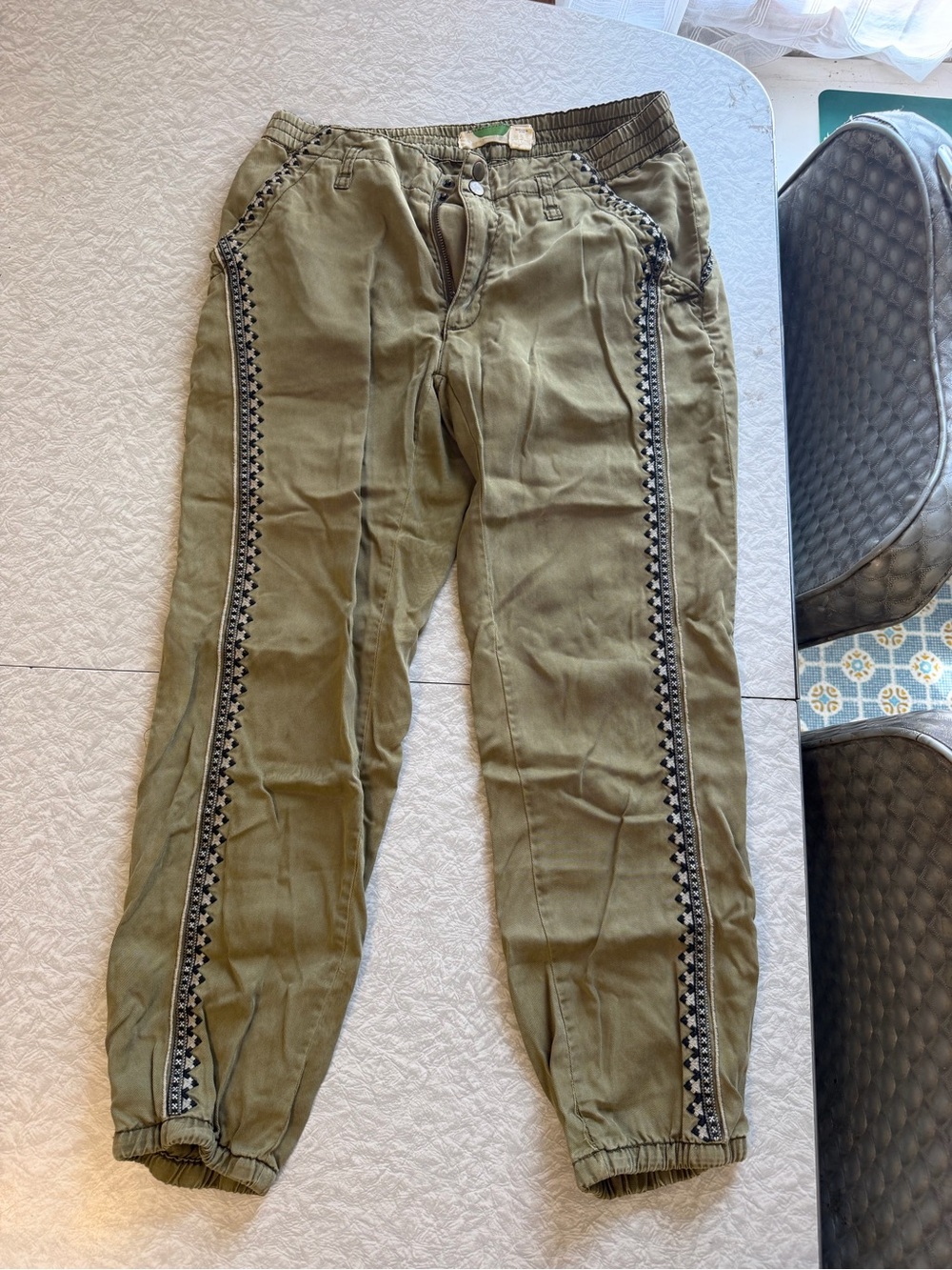 Anthropology joggers green